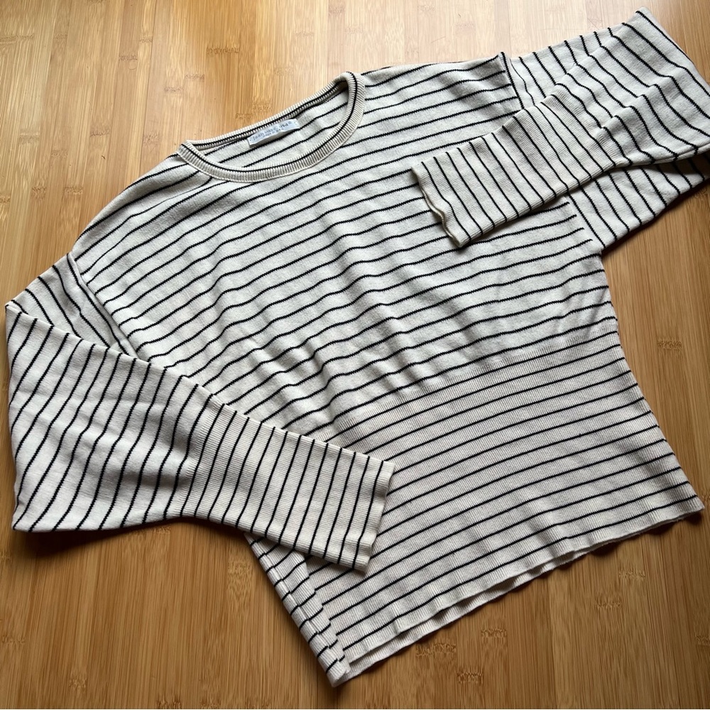❤️Vintage Joan Vass black & off-white striped sweater